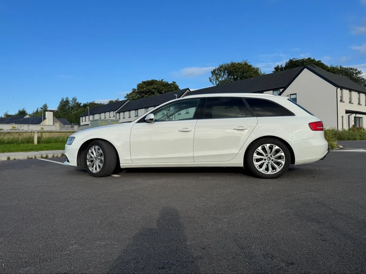 Audi A4 2012 - Image 2
