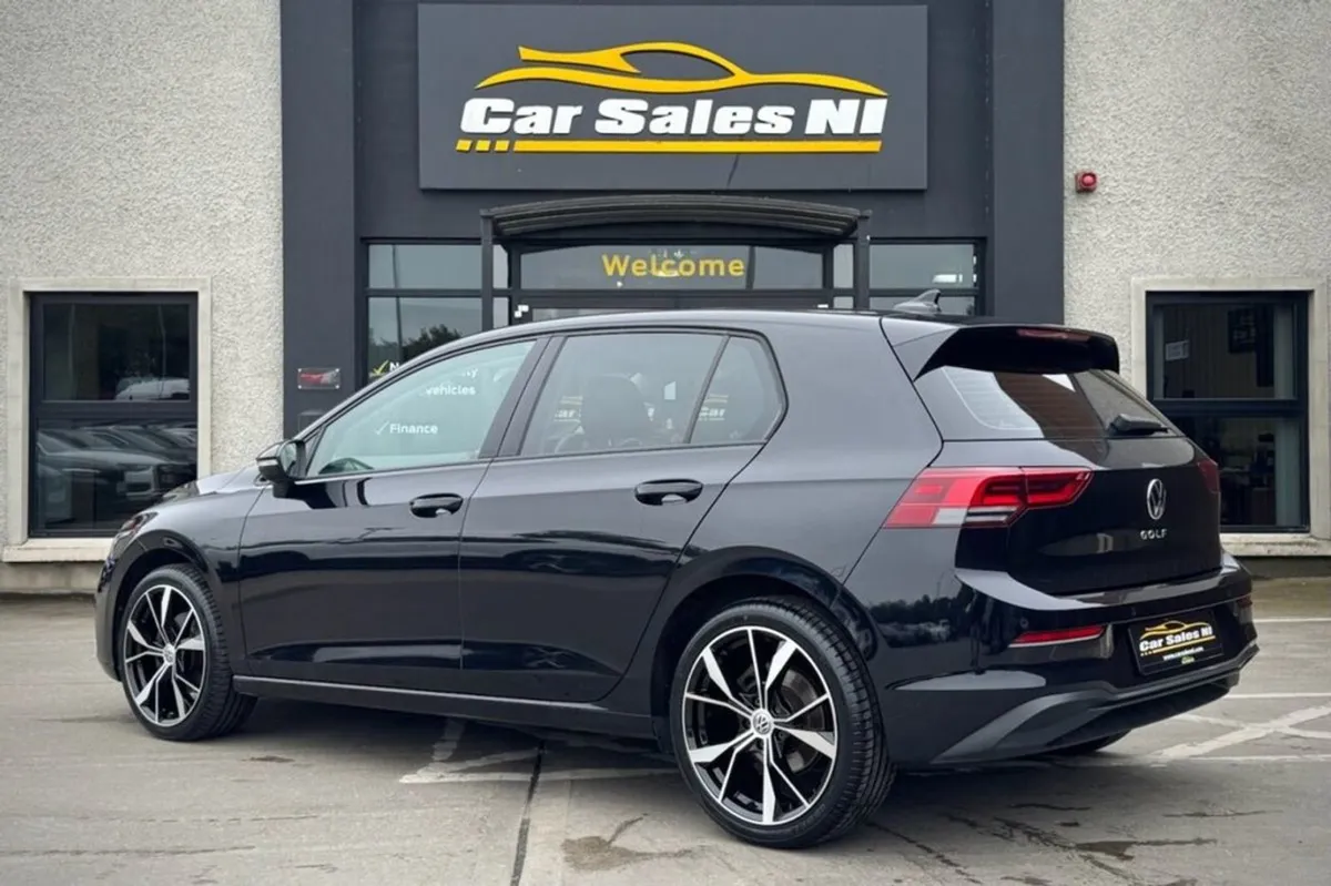 Volkswagen Golf 2.0 TDI Life Hatchback 5dr Diesel - Image 4