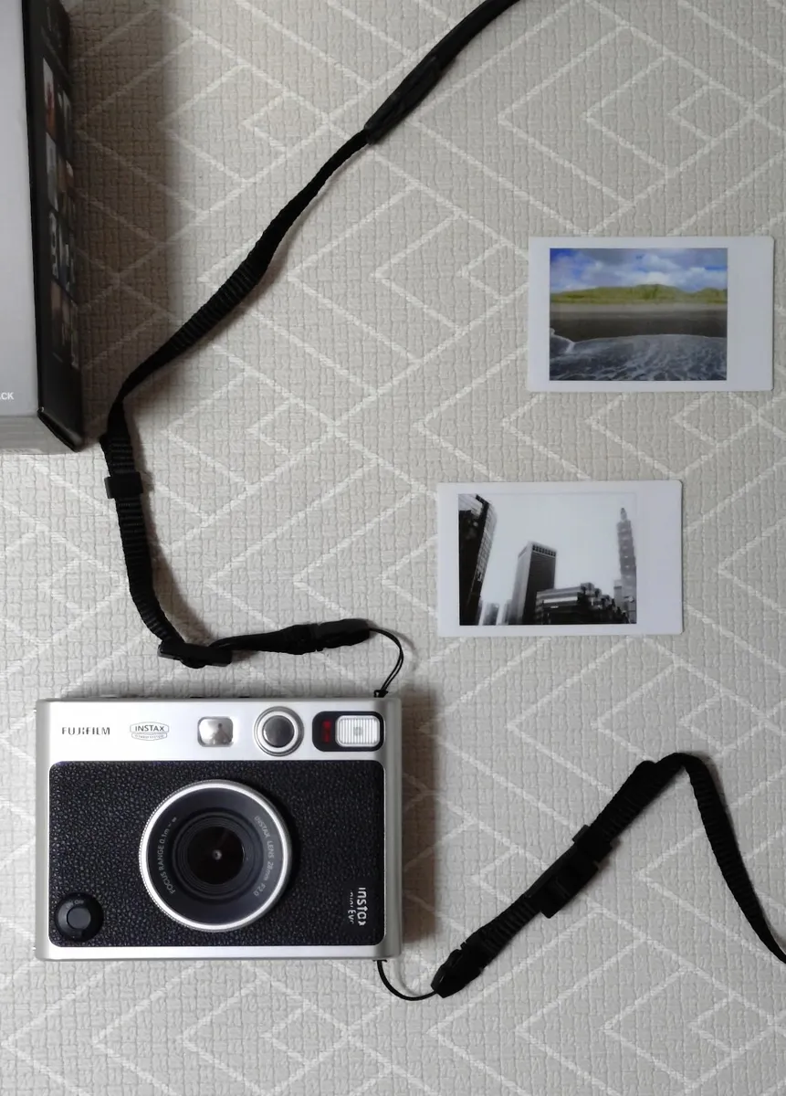 Fujifilm Instax Mini Evo Camera - Image 3