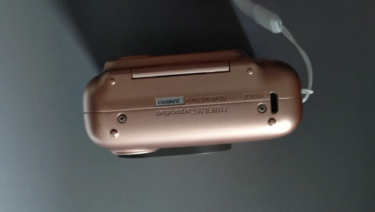 Fujifilm Instax Mini Liplay Camera - Image 2
