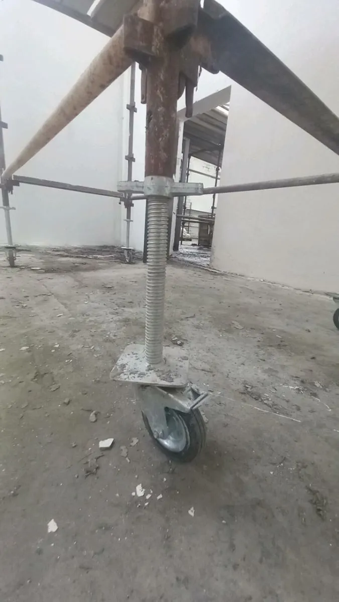 Scaffolding Wheels 45euro - Image 2
