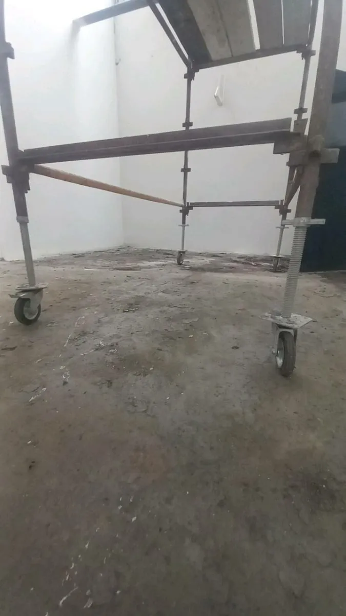 Scaffolding Wheels 45euro - Image 3