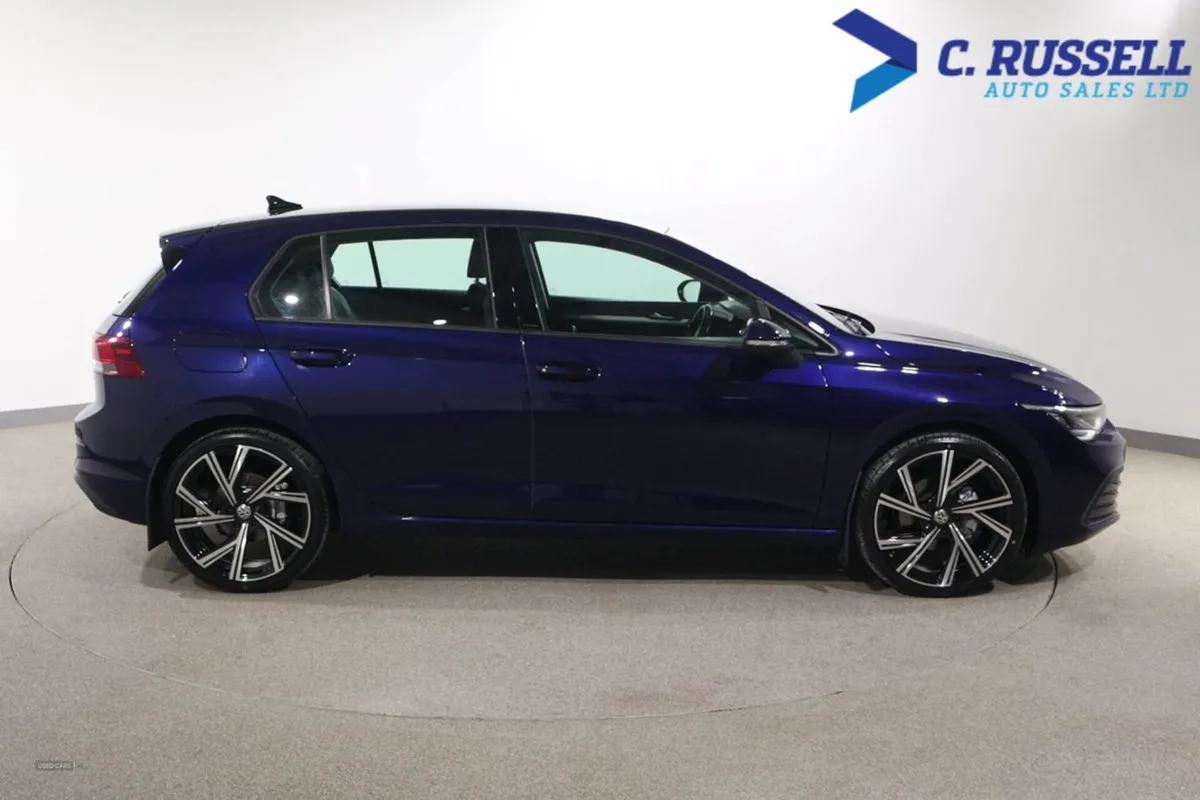 Volkswagen Golf Hatchback - Image 4