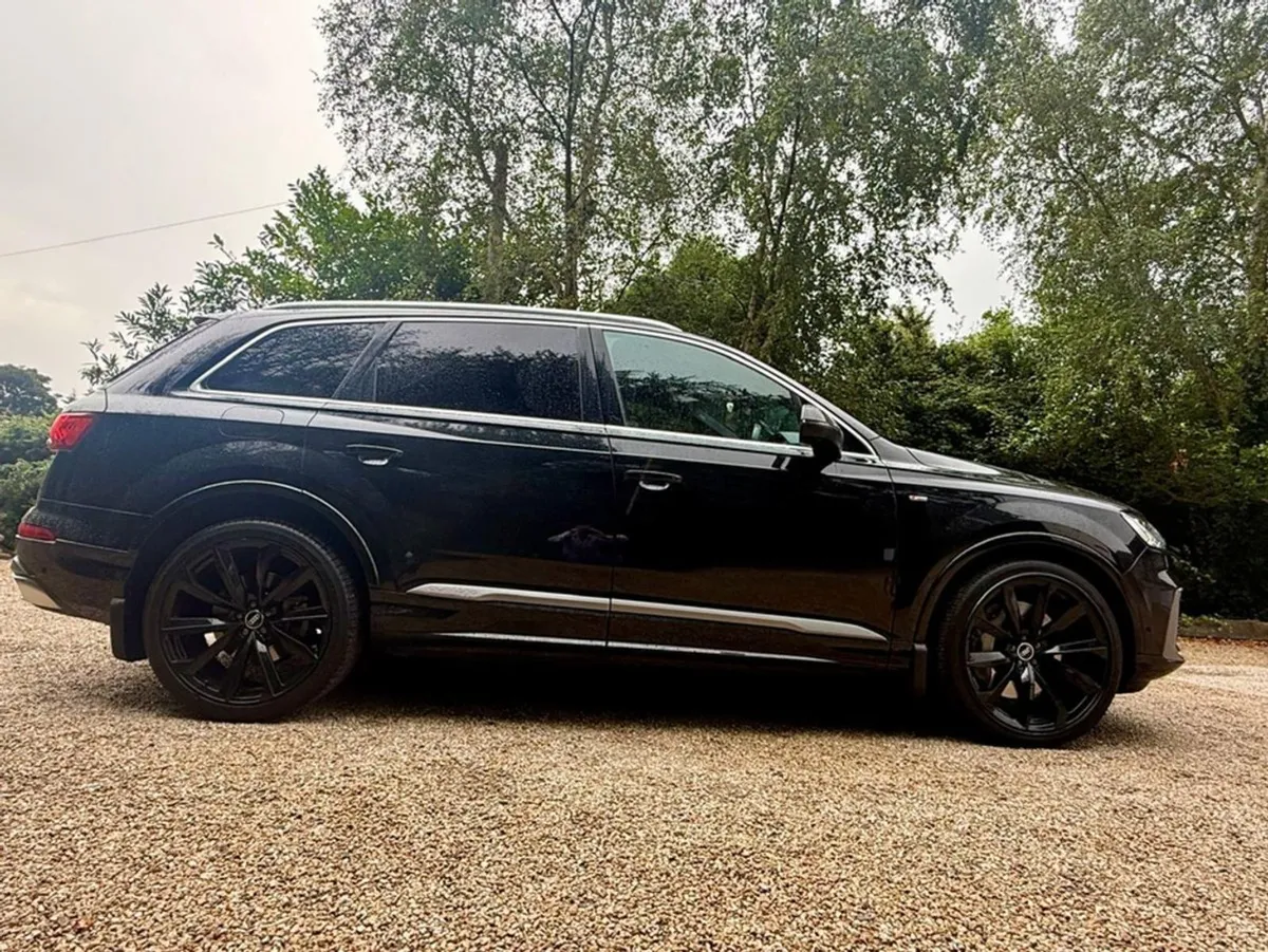 Audi Q7 3.0tfsi 55 E S Line Quattro - Image 4