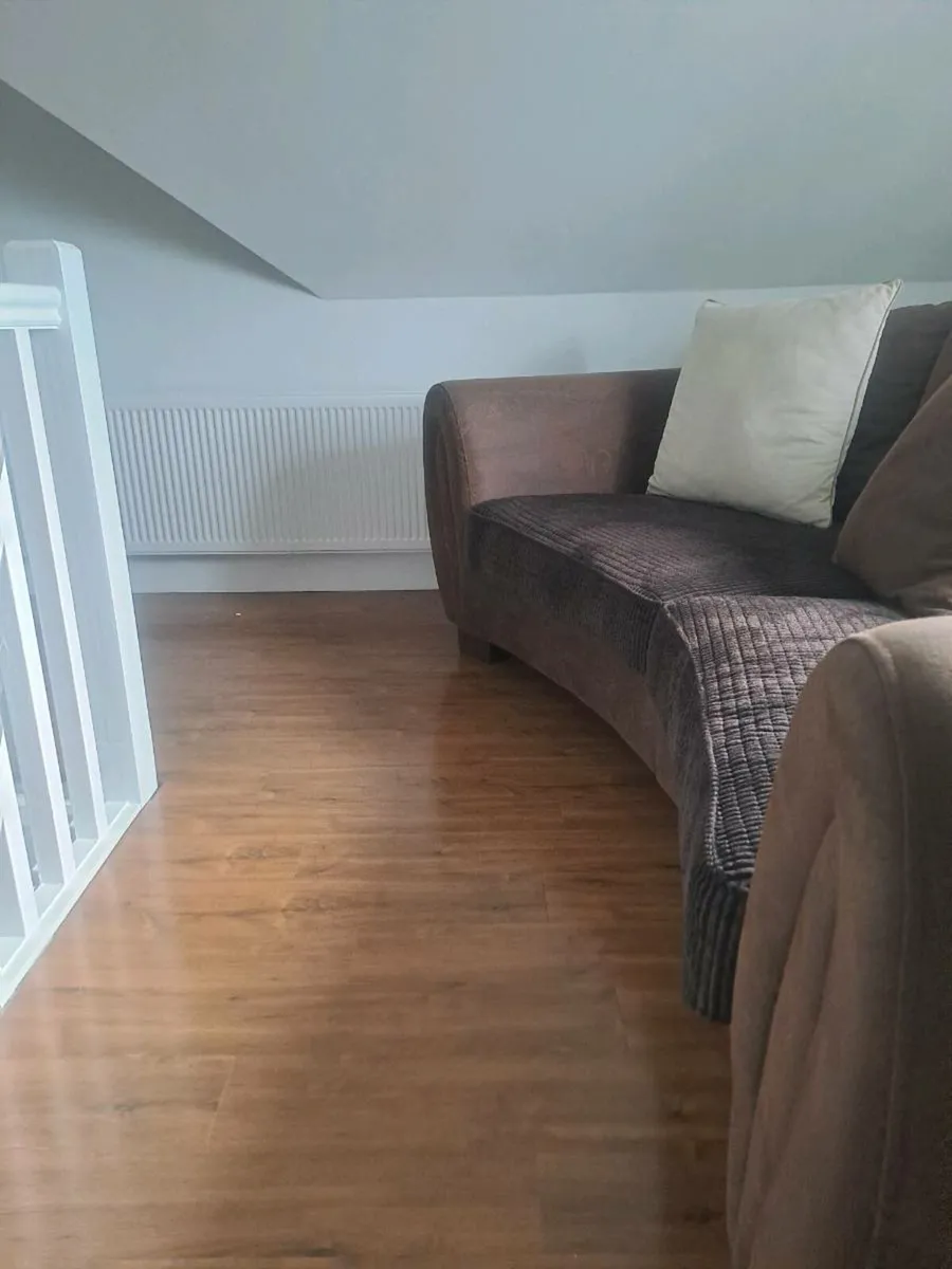Couch - Image 3