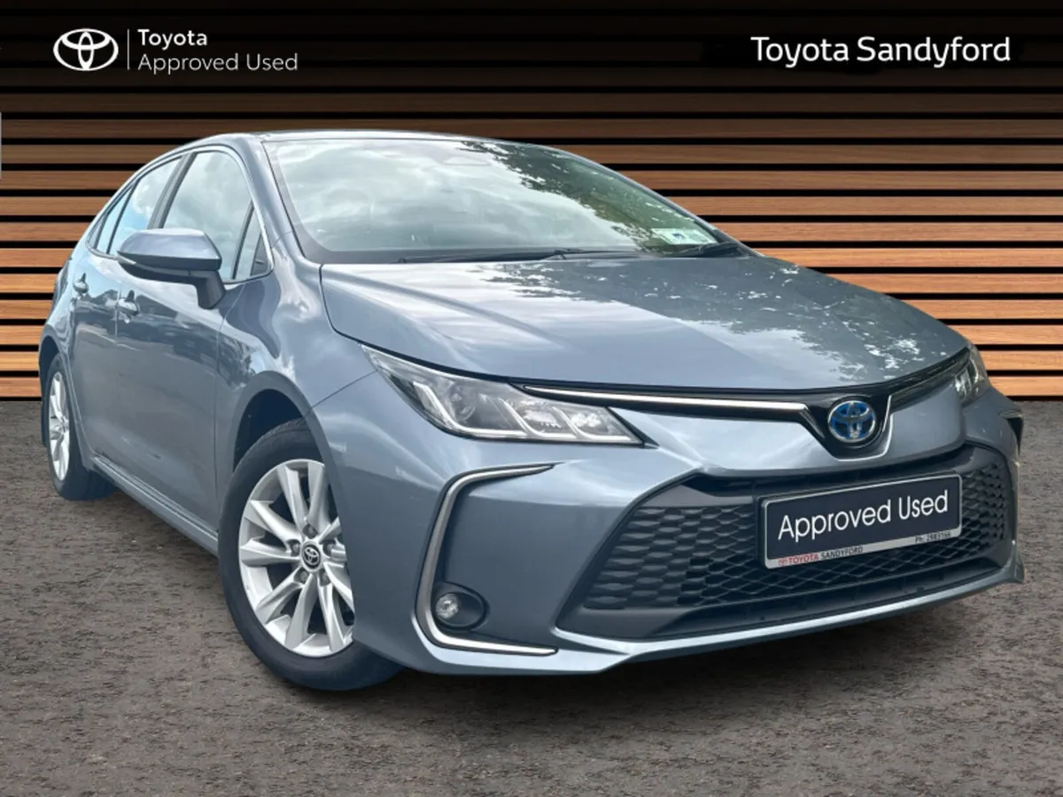 Toyota Corolla HYBRID LUNA AUTO SALOON // TOYOTA S - Image 1
