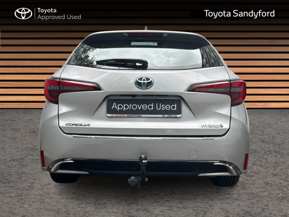 Toyota Corolla TOURING SPORT ESTATE HYBRID LUNA // - Image 4