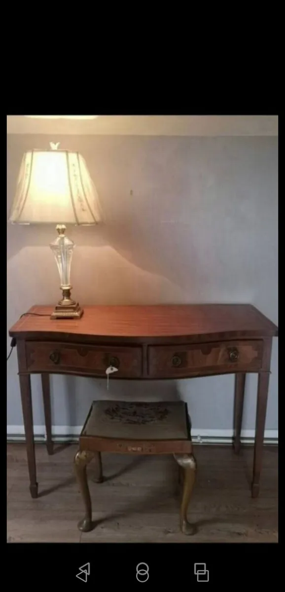 Console Table - Image 1