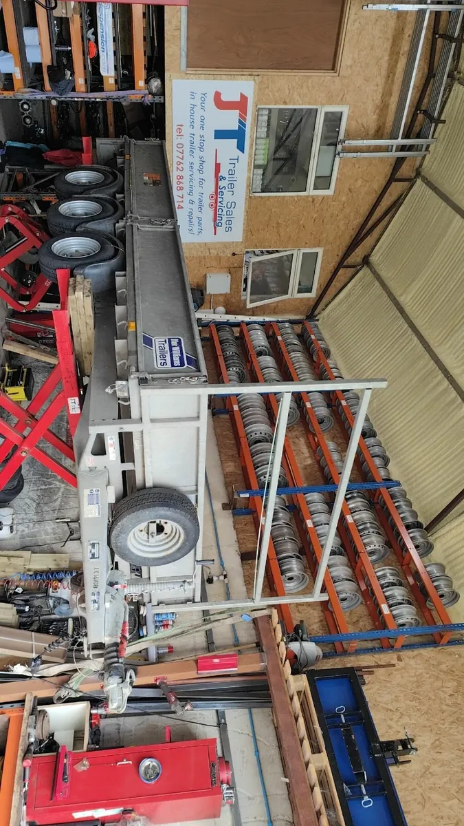 Trailer servicing - Image 1