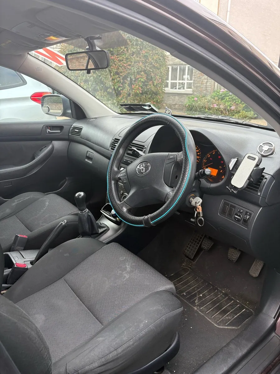 Toyota - Avensis for Immediate Sale - Image 4