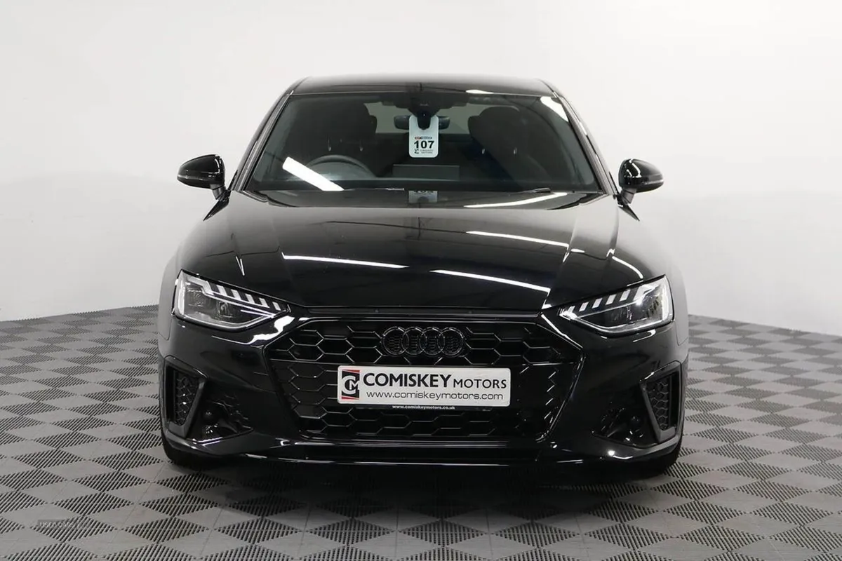 Audi A4 TDI Black Edition - Image 2