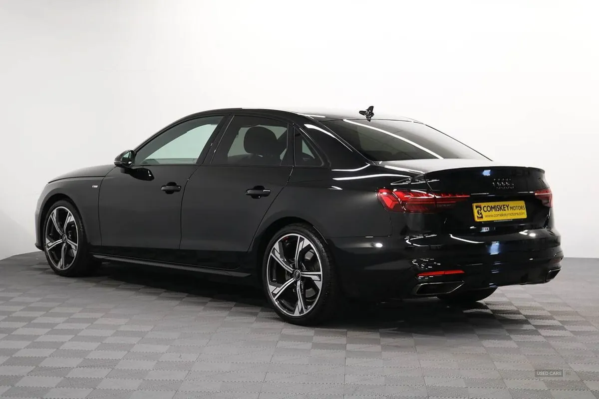 Audi A4 TDI Black Edition - Image 4