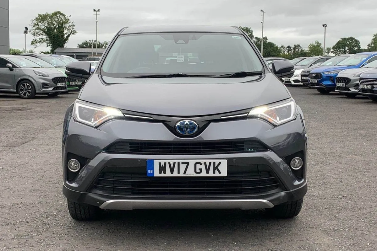 Toyota Rav4 2.5 Vvt-h 197PS Business Edition Plus - Image 4