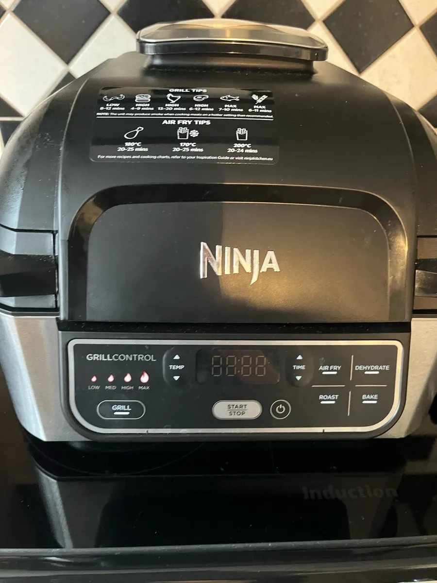 Ninja Airfryer with grill control. - Image 1