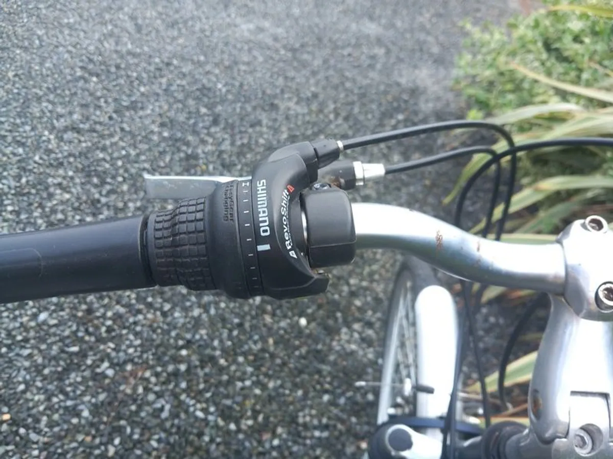 ladies bicycle - Image 4