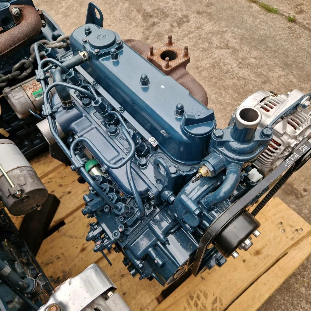 Kubota V1505 4 cylinder diesel engine - Image 2