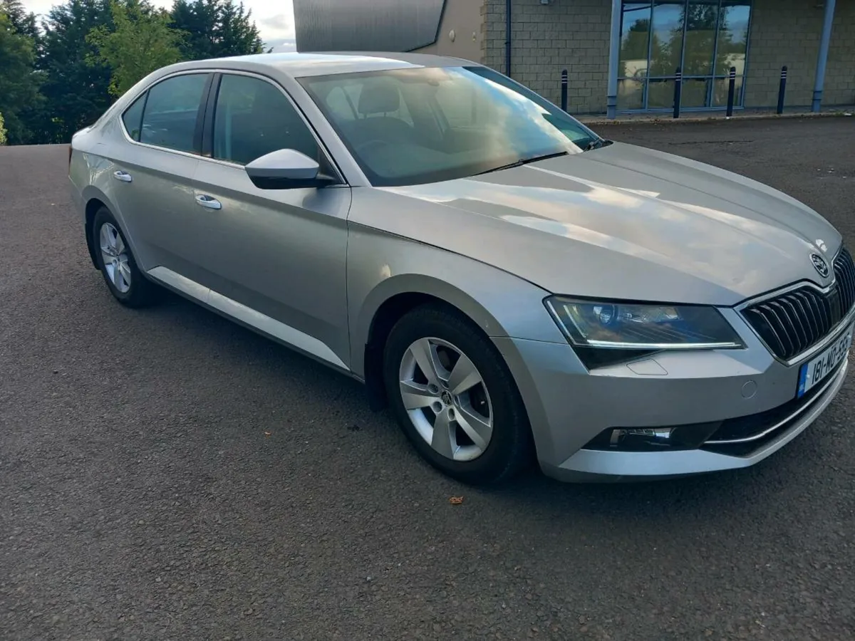Skoda Superb - Image 2
