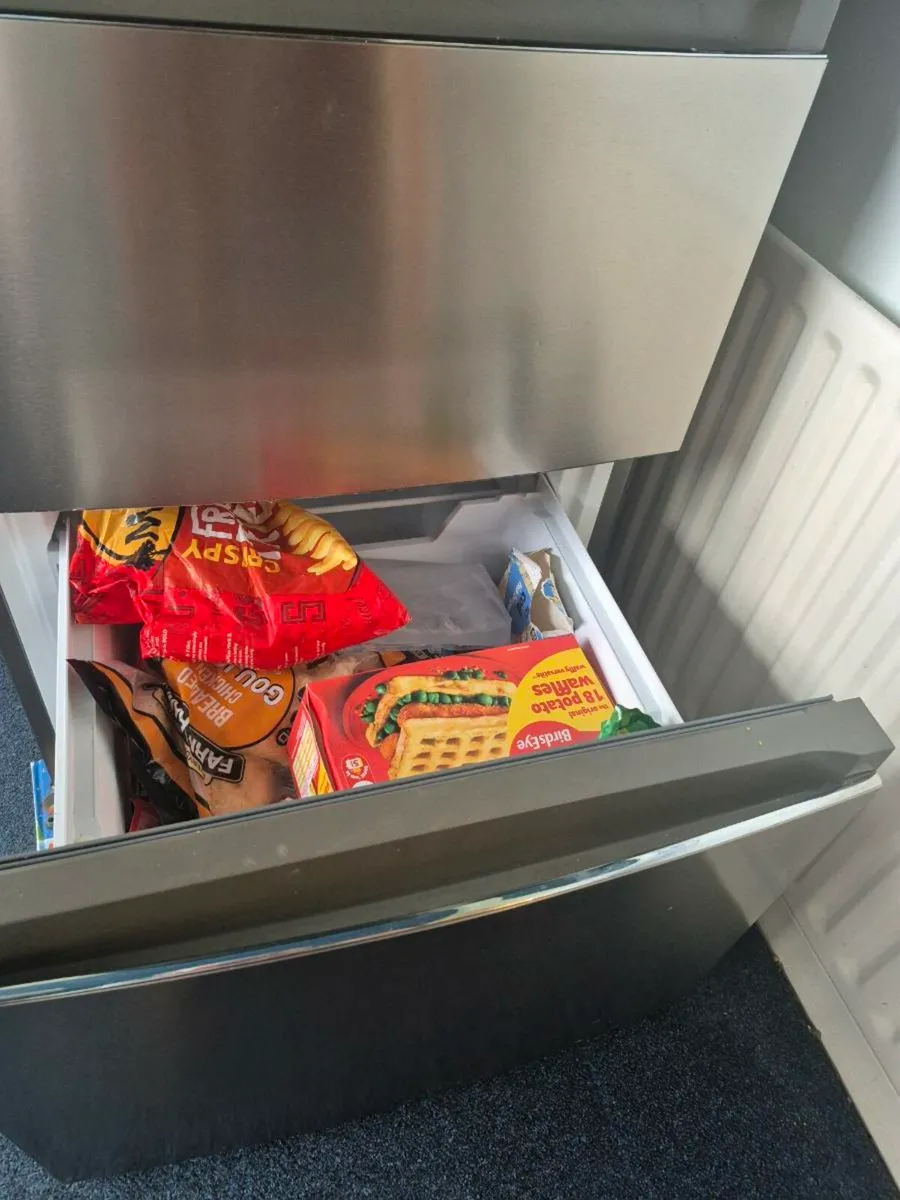 Freestanding Fridge Freezer - Image 4