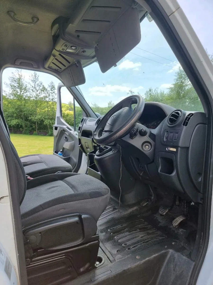 3.5t horse box - Image 3