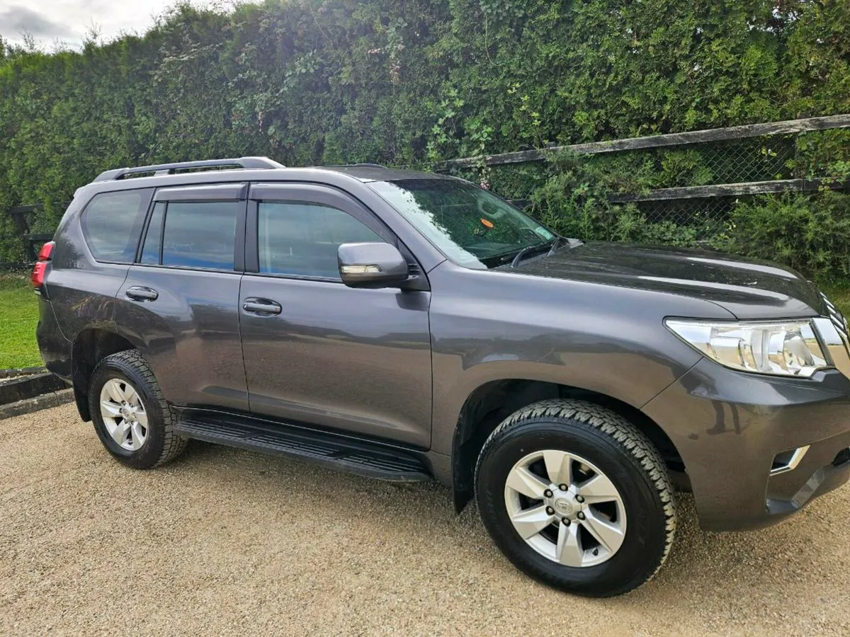 Toyota landcruiser businesses class - Image 2