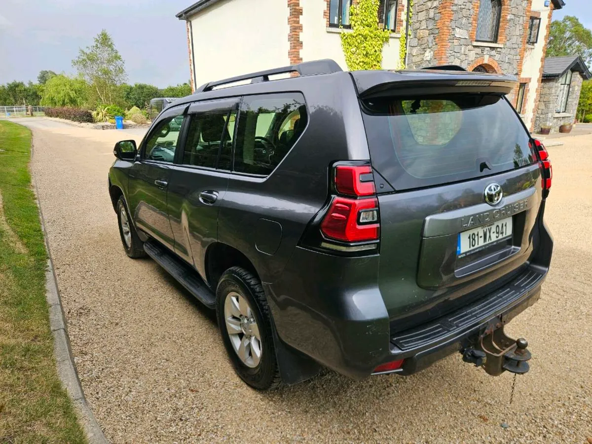 Toyota landcruiser businesses class - Image 4