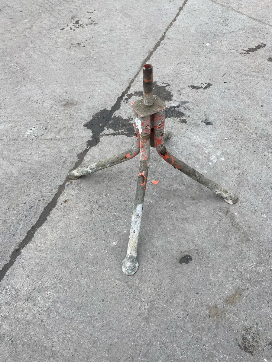 Cement mixer stand - Image 2