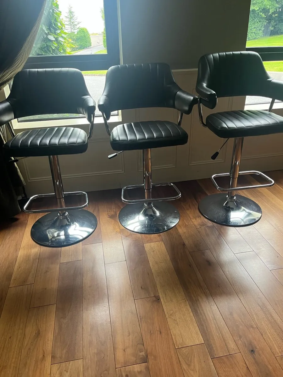 High Stools - Image 1
