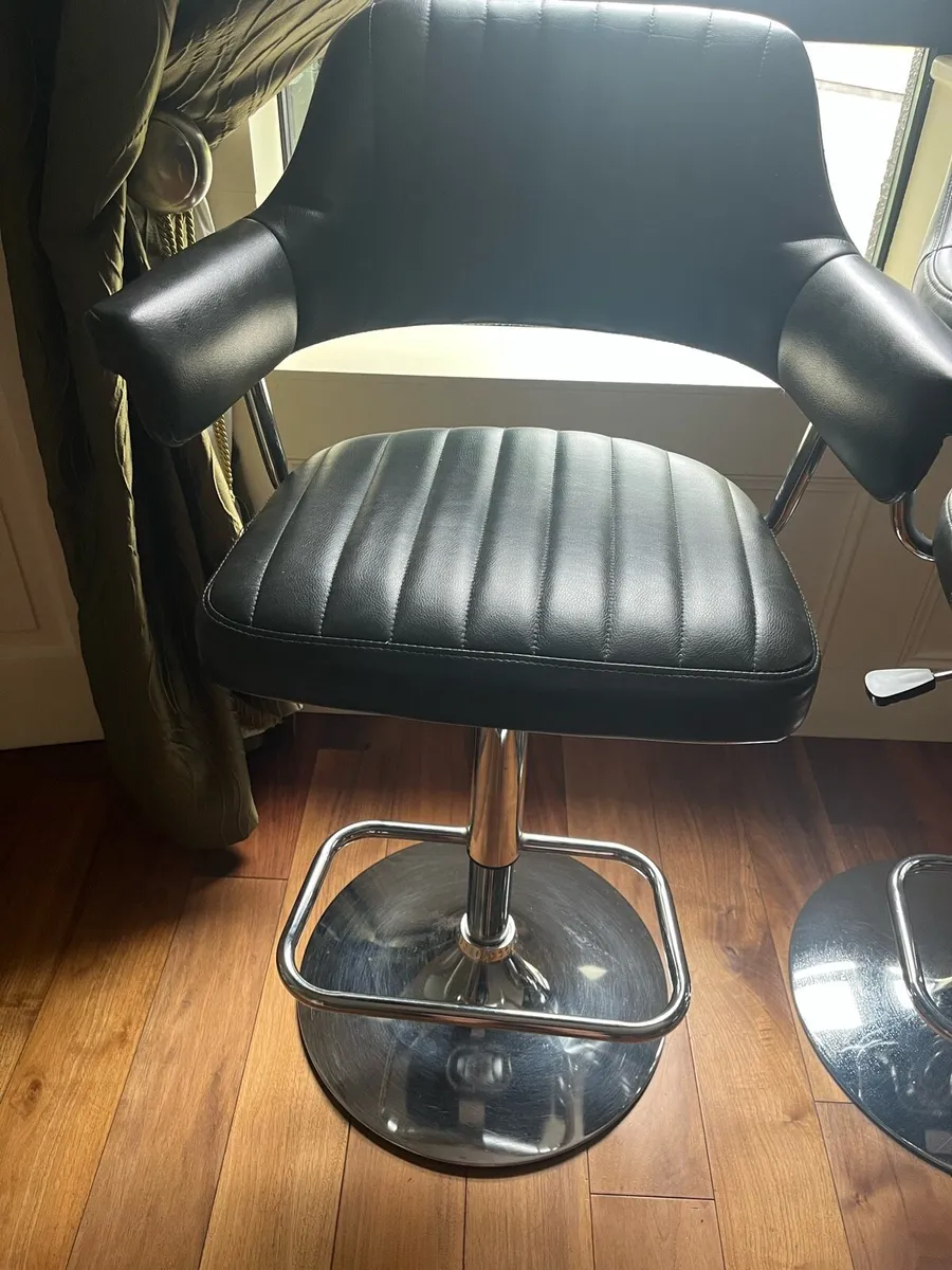High Stools - Image 2