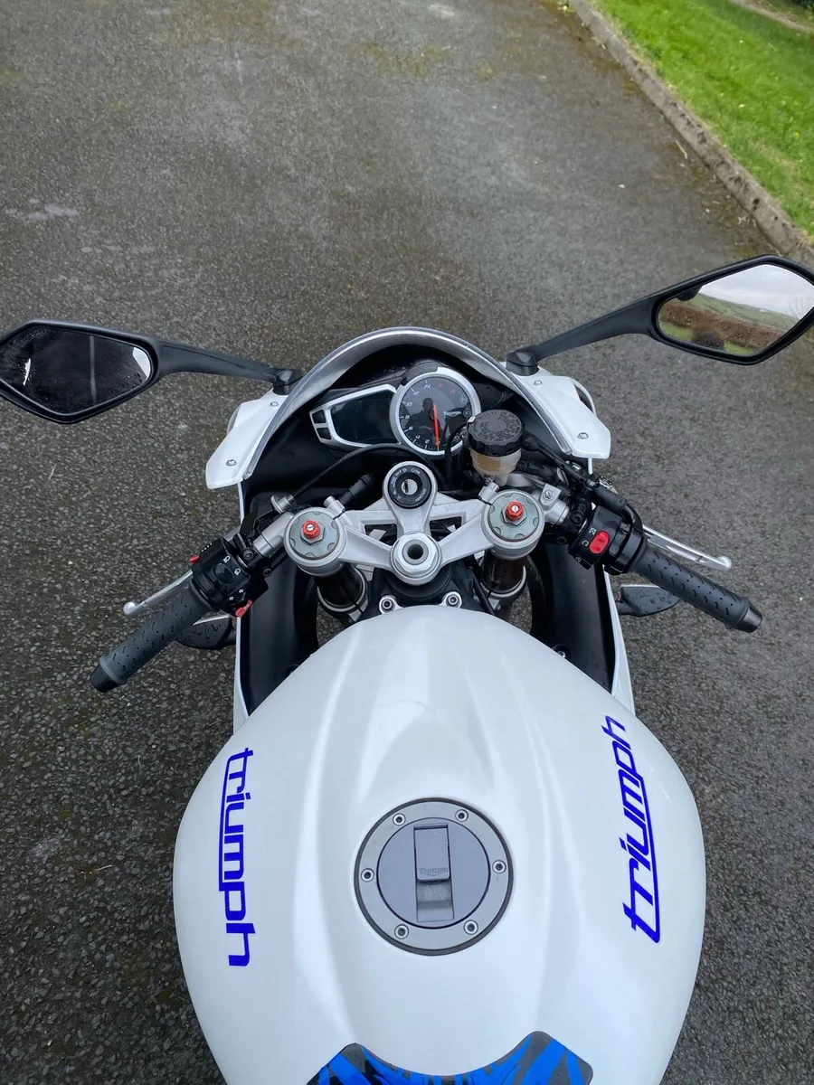 Triumph Daytona 675 2014 - Image 3