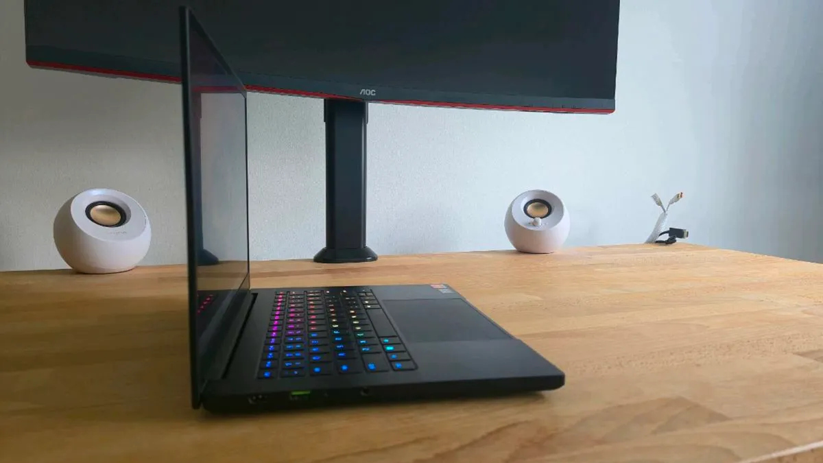 Razer Blade 14 (2023) – RTX 4070 Gaming Laptop - Image 4