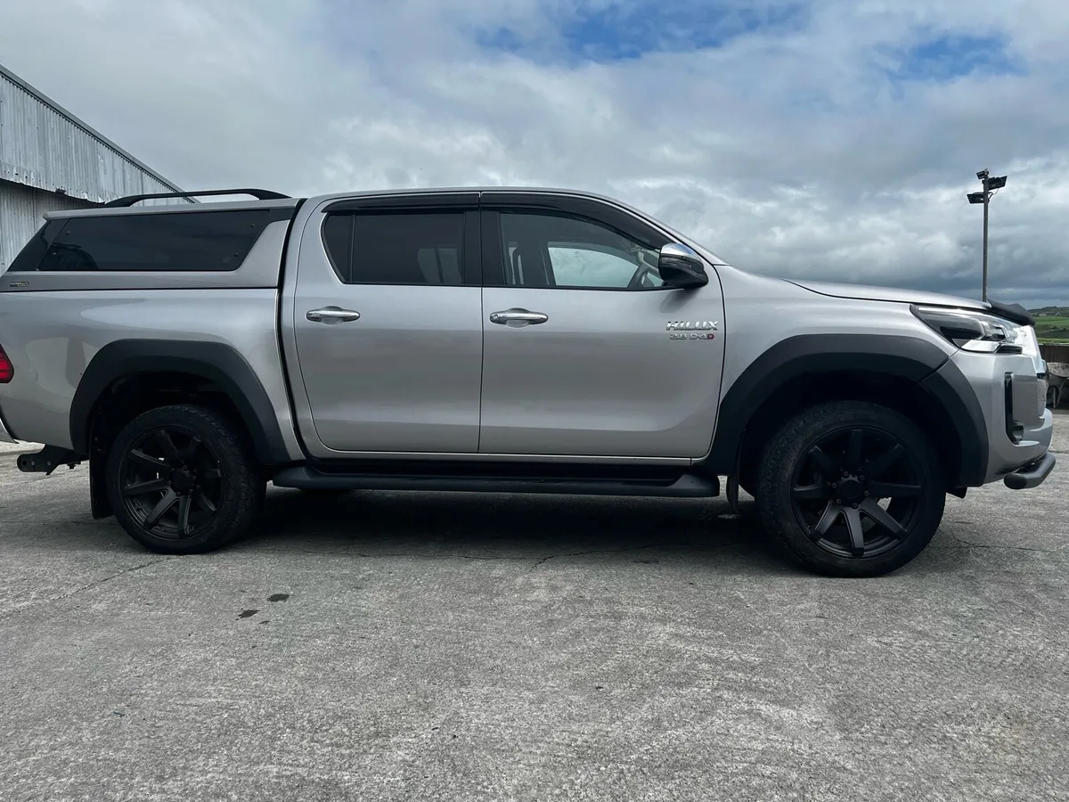 Toyota Hilux alloy wheels - Image 2