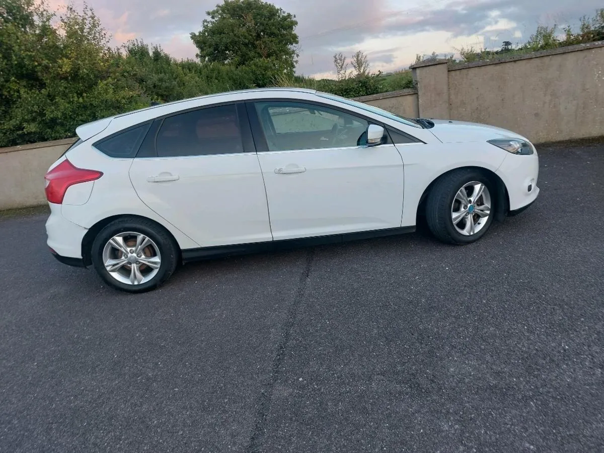2012 ford focus 1.6 nct 2/26 tax 12/25 - Image 2