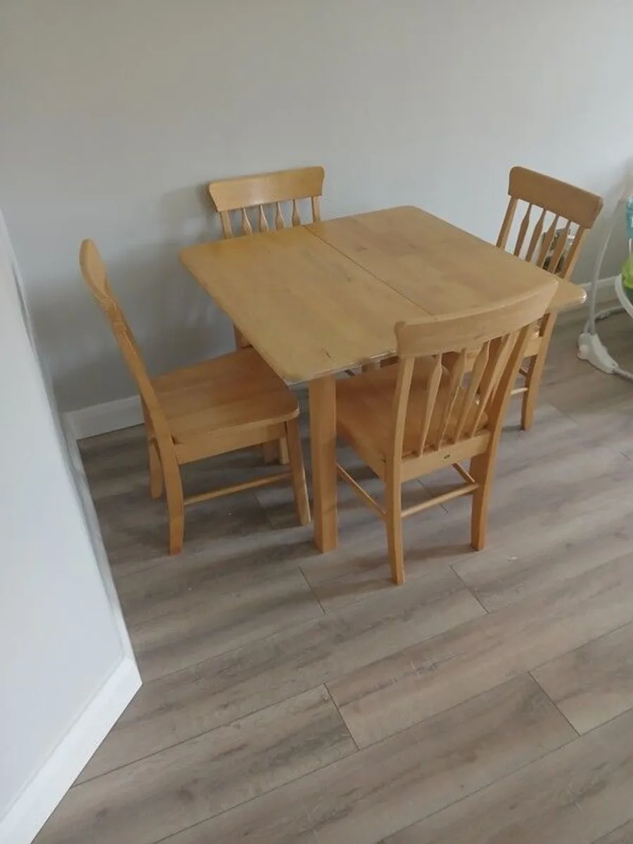 FREE table and chairs - Image 3