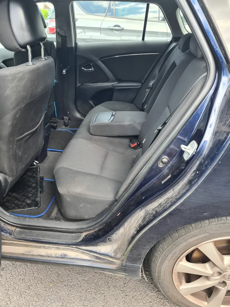 Toyota Avensis 2009 - Image 3
