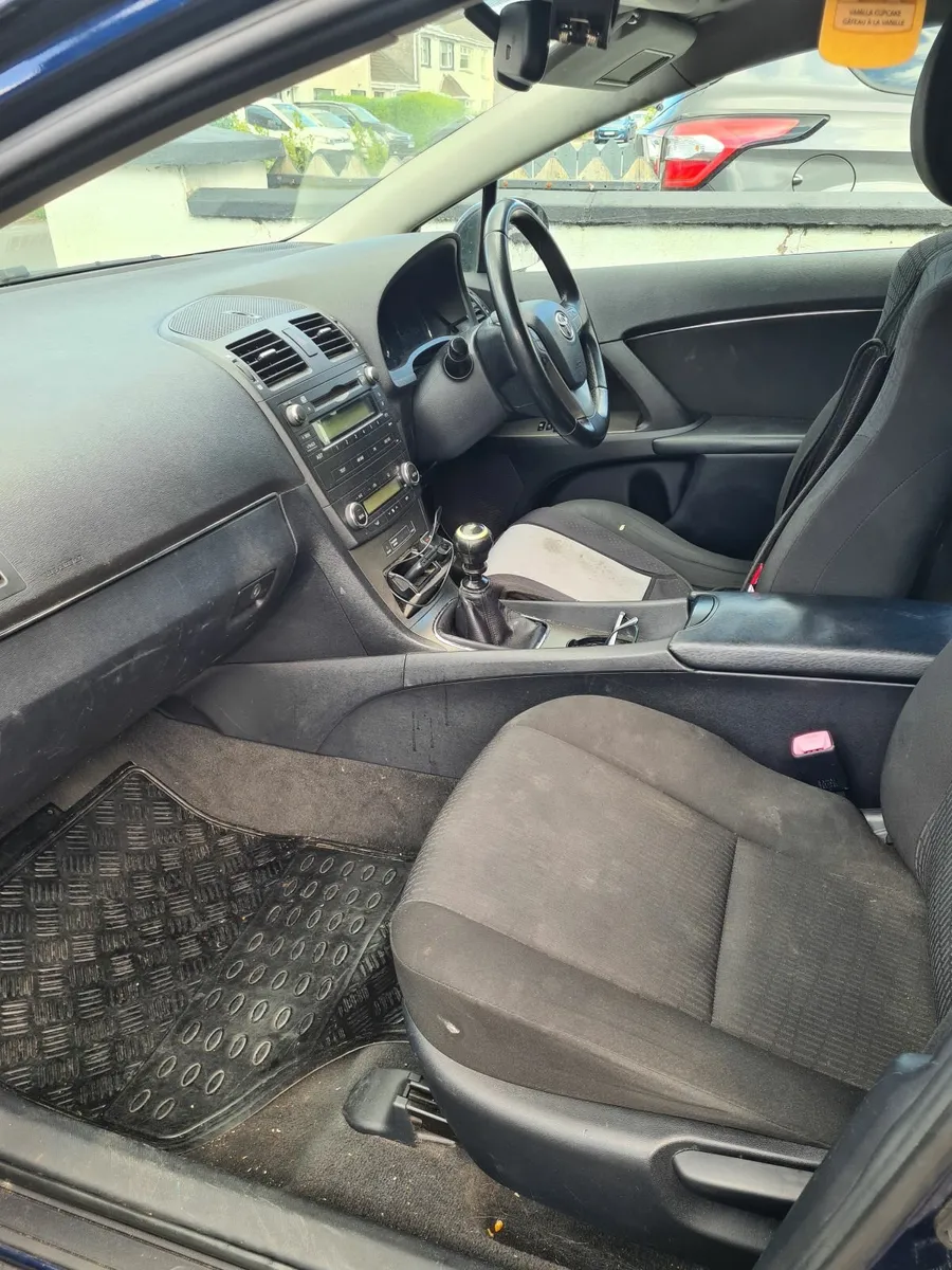 Toyota Avensis 2009 - Image 4