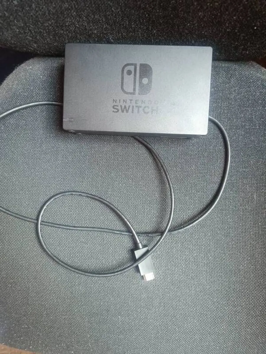 Nintendo Switch, 128gb extra storage and 2 games - Image 3