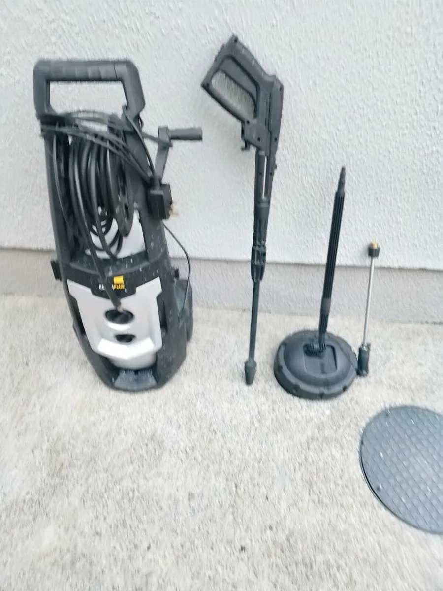 Power washer - Image 1