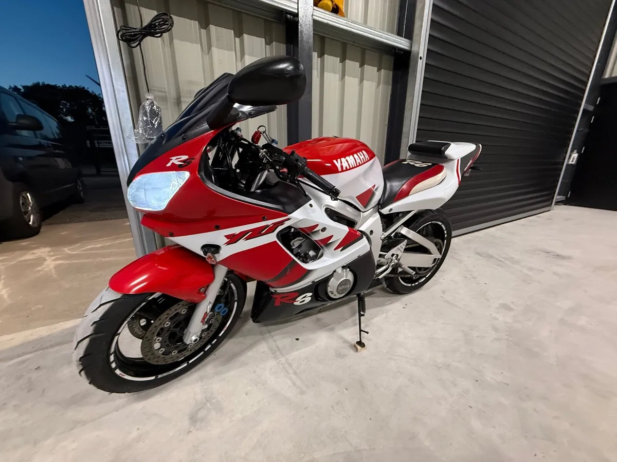 Yamaha r6 - Image 1