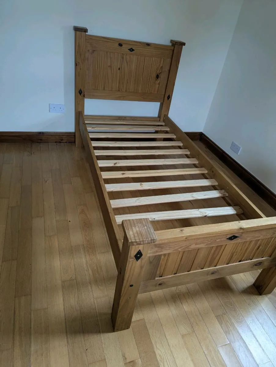 Single Mexican pine bed - Image 2