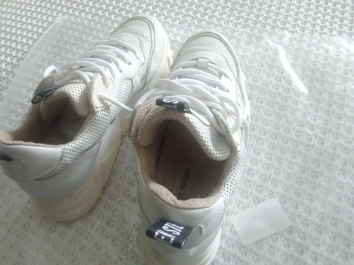 STEVE MADDEN WHITE LEATHER CHUNKY TRAINERS SIZE 5 - Image 2