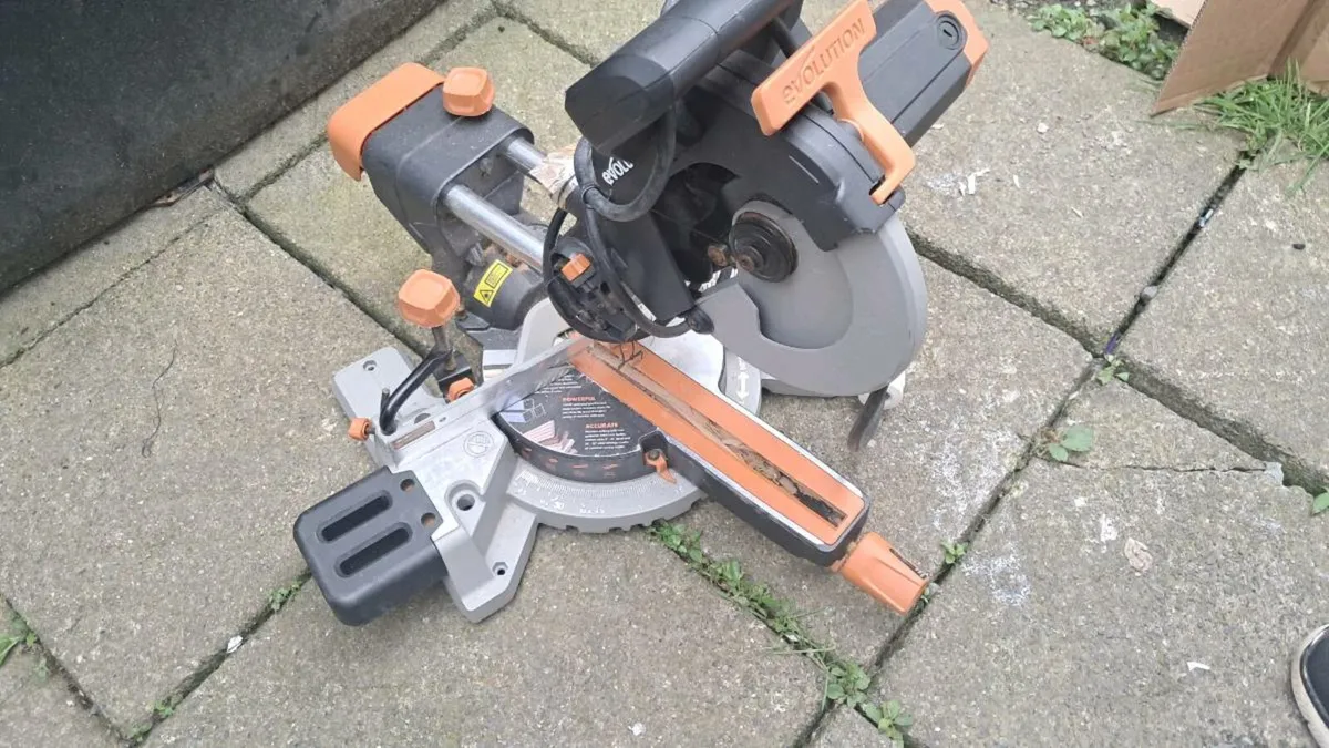 Evolution R210SMS Saw - Image 1