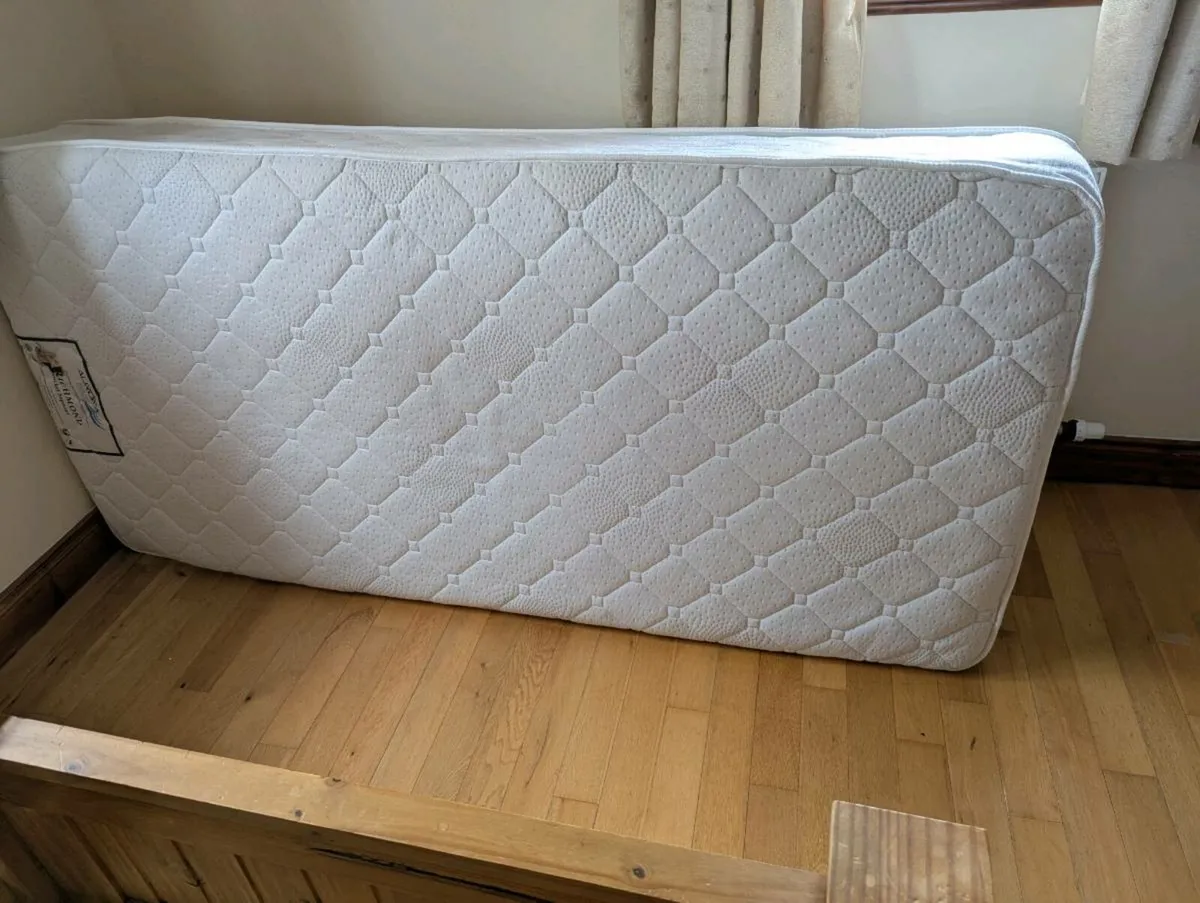 Single bed mattress - Image 1