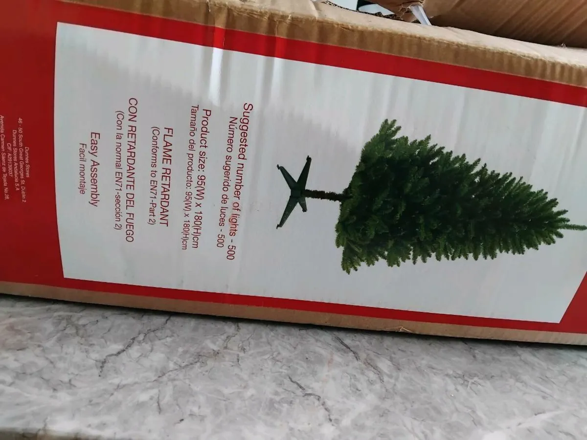 6ft Xmas tree 🎄 - Image 2