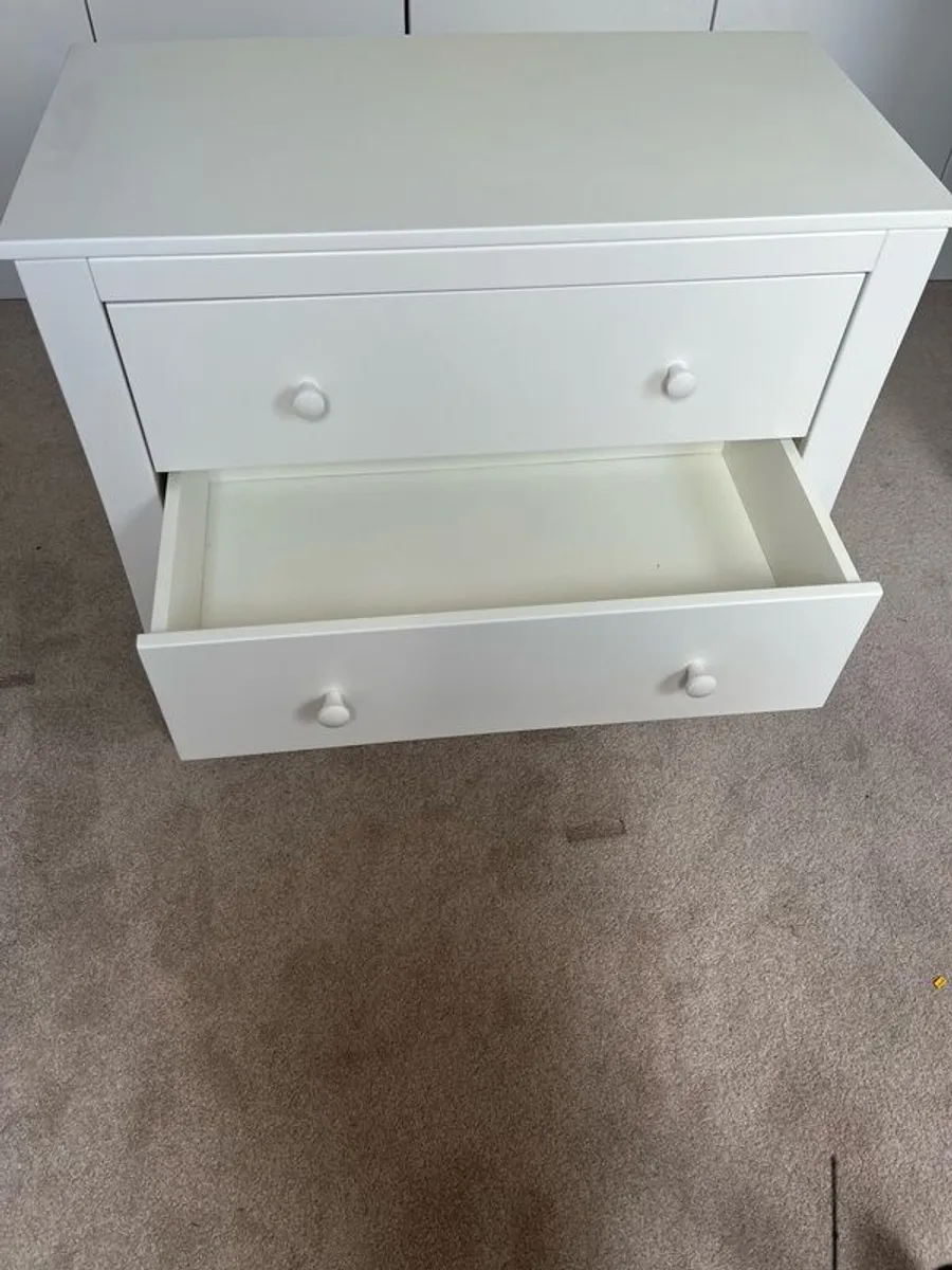 Changing unit/ chest of drawers/ Cot also available - Image 4