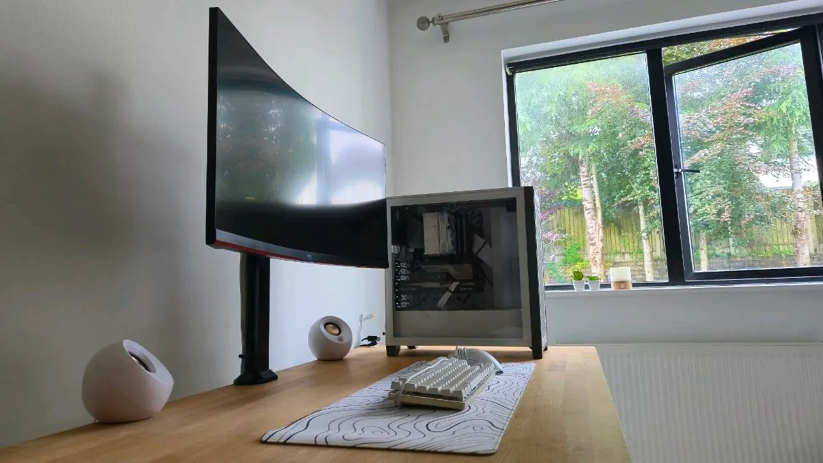 Plug & Play Gaming Setup - Image 1