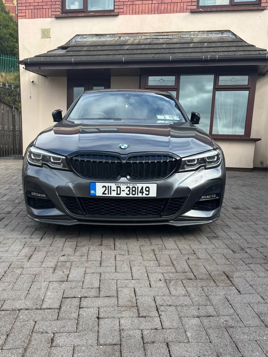 BMW M-sport 330e 74.5km 4months BMW Warranty left - Image 2