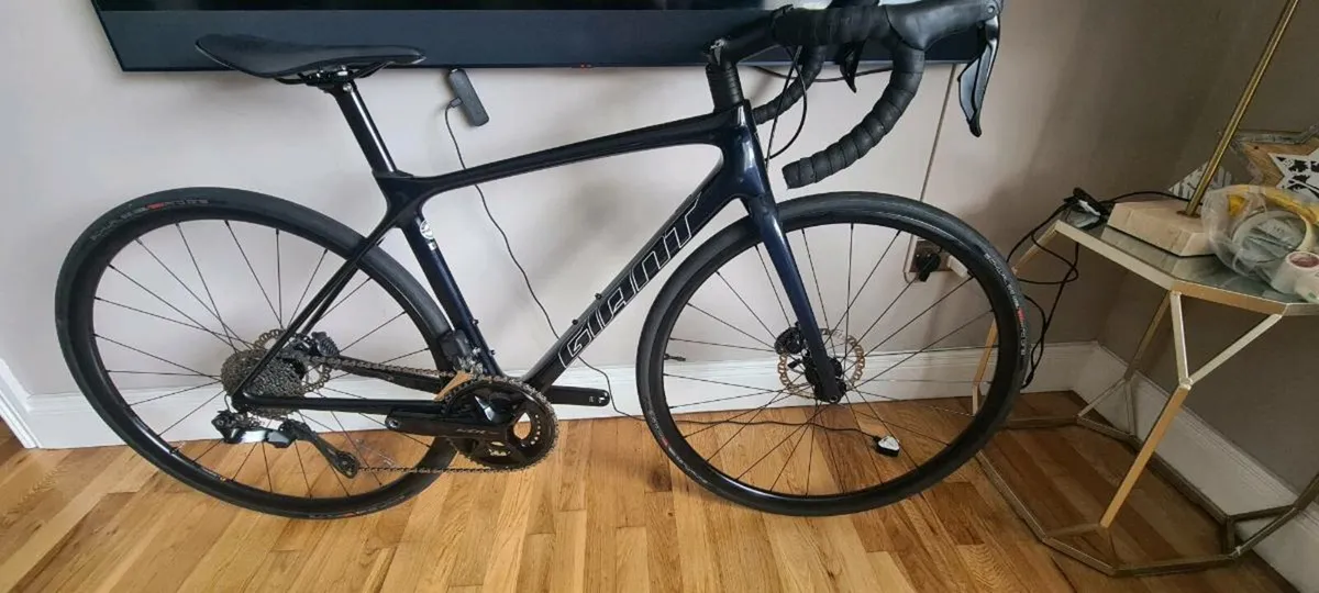 2024 Giant tcr 105 di2 12 speed - Image 1