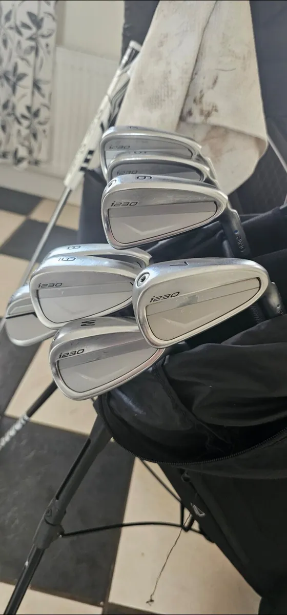 Ping i230 irons (4-pw) - Image 1