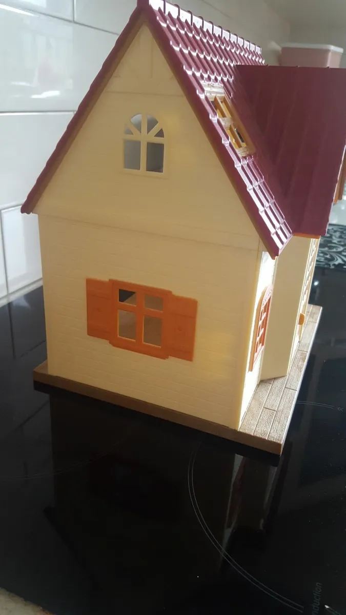 Calico Critters Sylvanian Family Cozy Cottage - Image 2