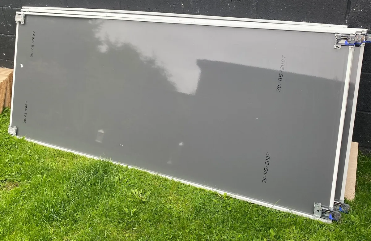 Free to take away 2 Mirror slide robe doors - Image 2